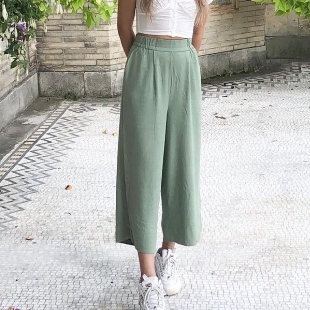 Pull & Bear mint green cropped pants